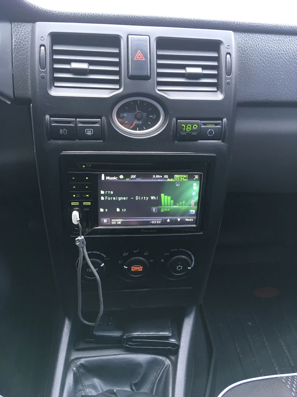 Pioneer AVH-3200 BT