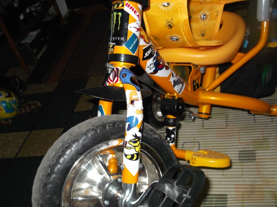 sticker bombing 3