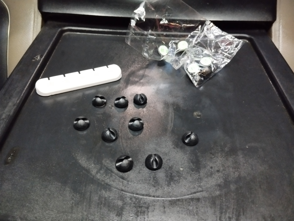 Аліекспрес та кріплення кабелів заряджання пристроїв 5