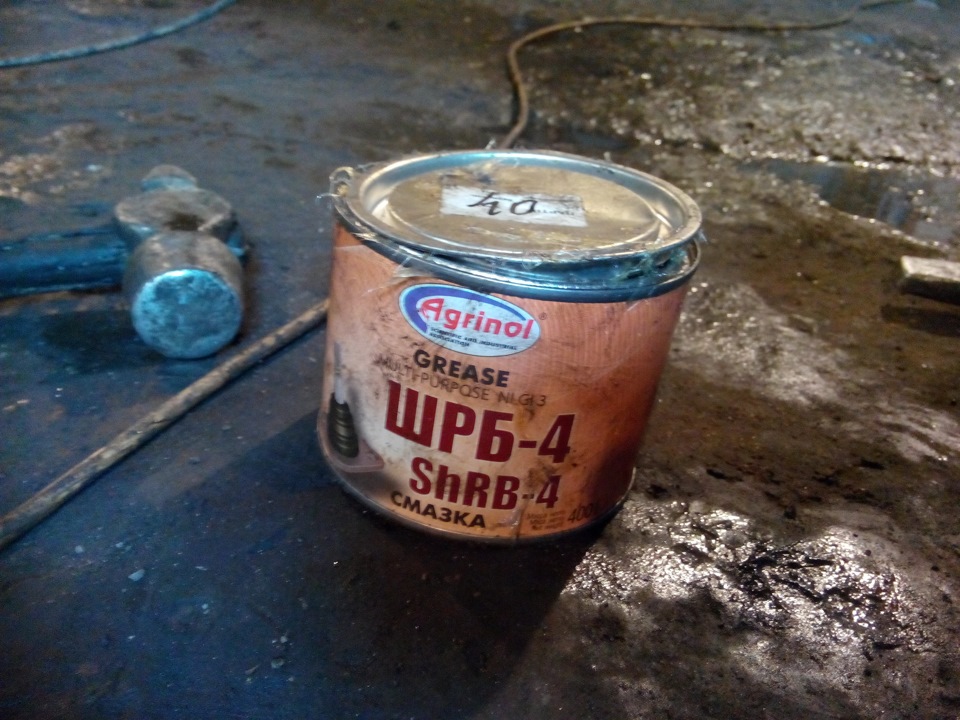 Заміна сайлентблоків балки та верхніх бубликів 1