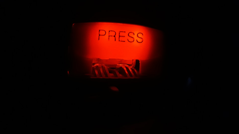 Підсвічування замків ременів безпеки 🛑 1