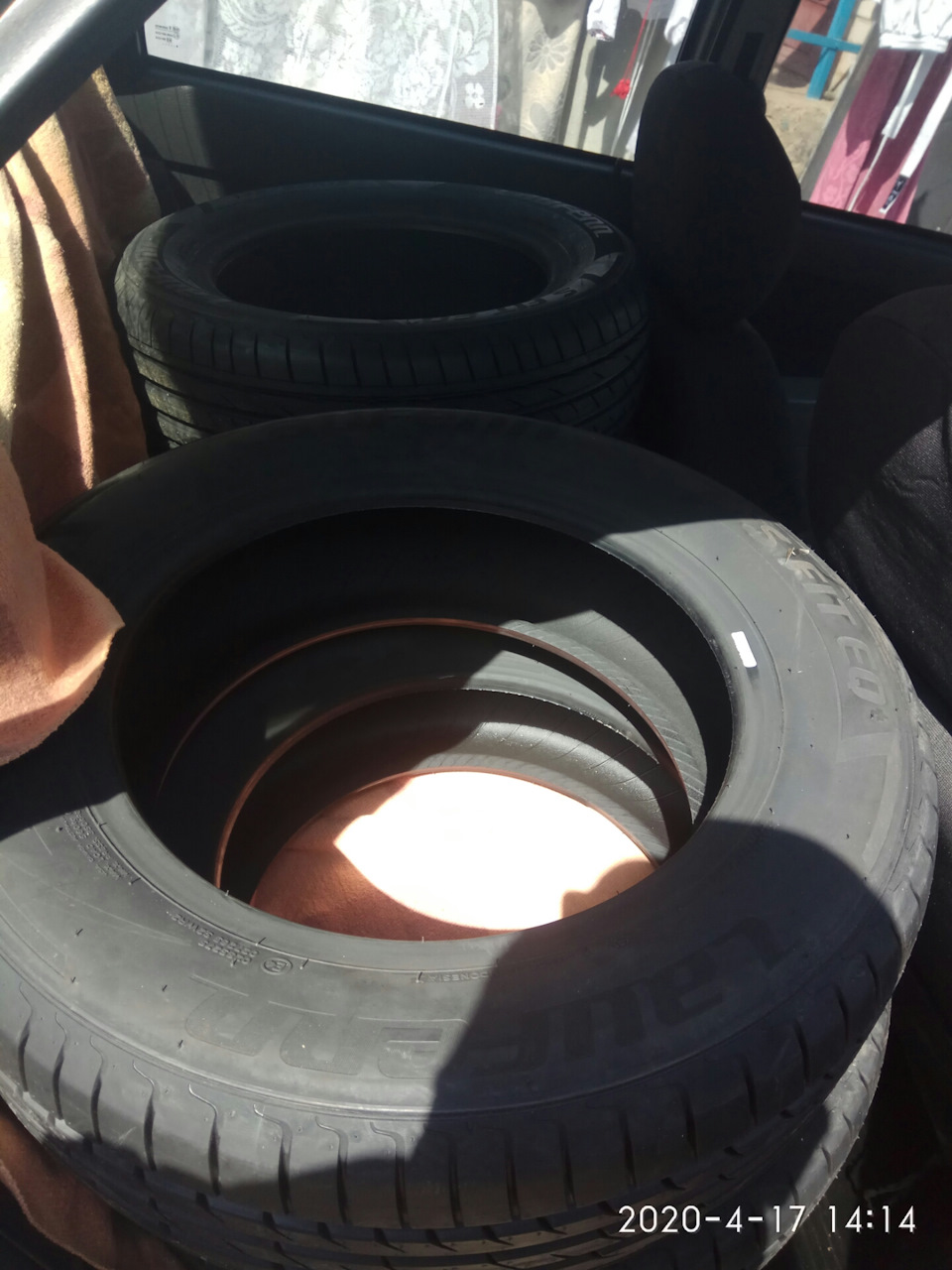 Нова гума Laufen 195/60 R15 3