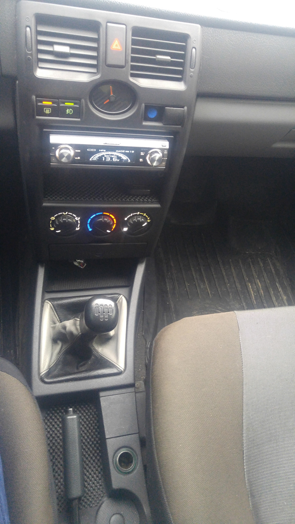 Центральна консоль + Pioneer 88rs 3