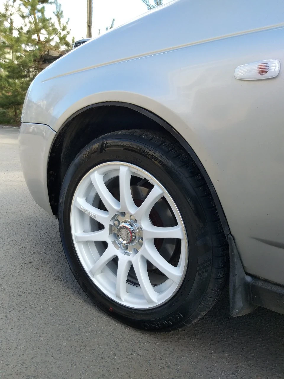 Чорник гуми від Goodyear.