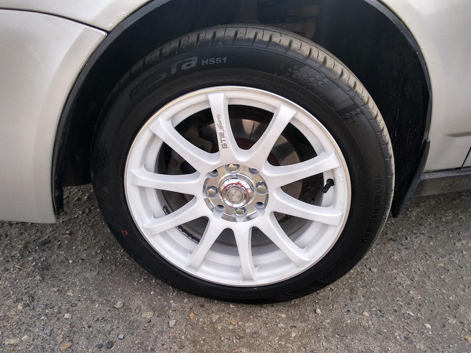 Чорник гуми від Goodyear. 5