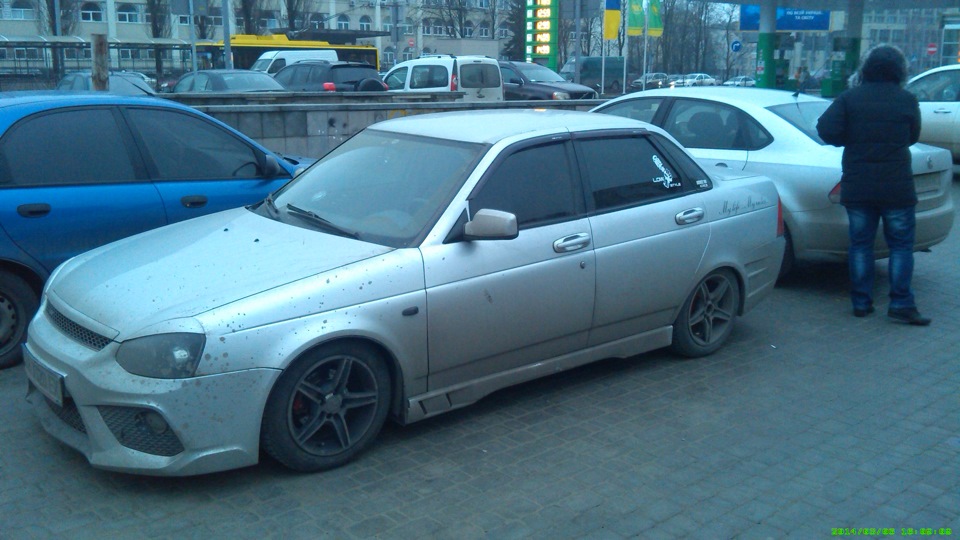 Low Style наклейка 2