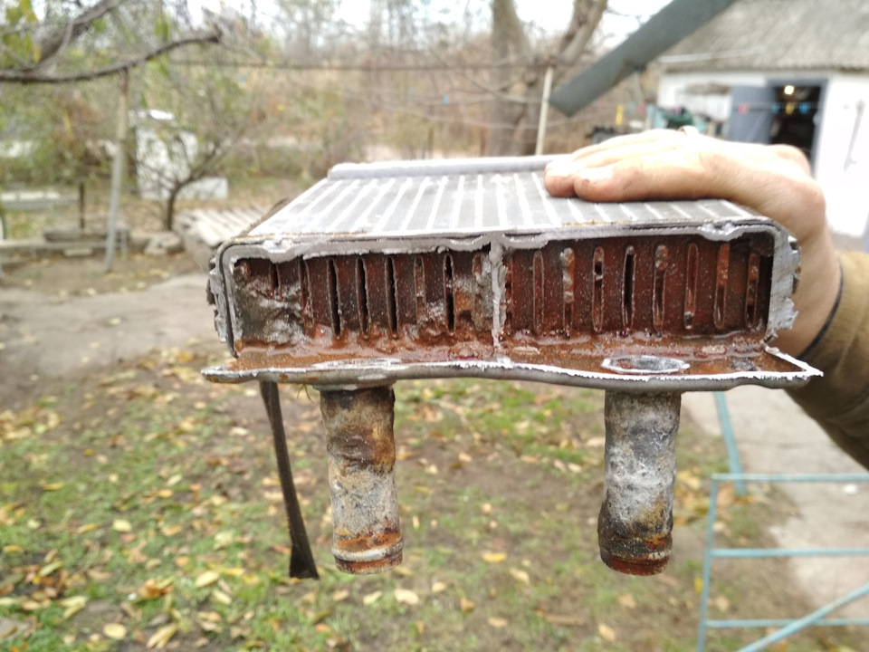Заміна радіатора обігрівача. Димогенератор для впуску. 4