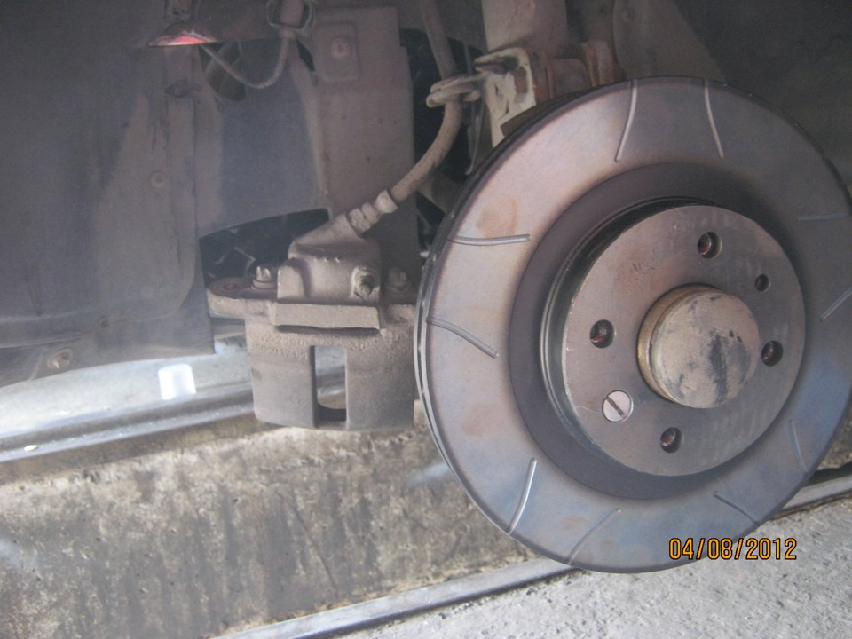 Замінив диски на Brembo та колодки на TRW Lucas 1