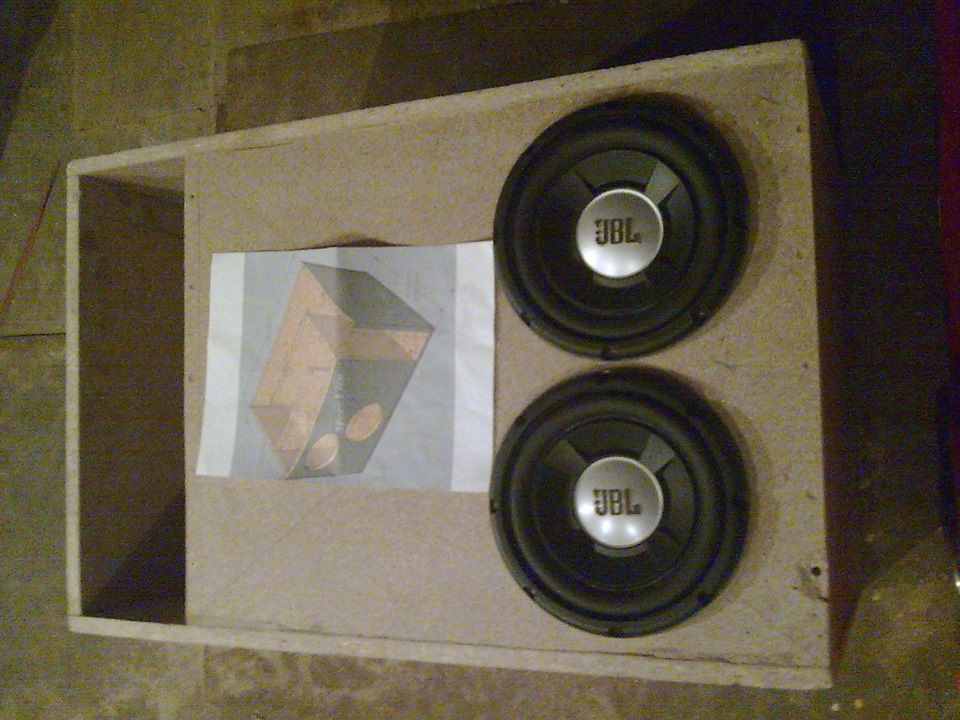 Даеш ЧВ под два JBL GTO 804 3