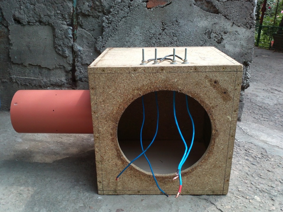 Feshion collection box under the subwoofer 2013 4