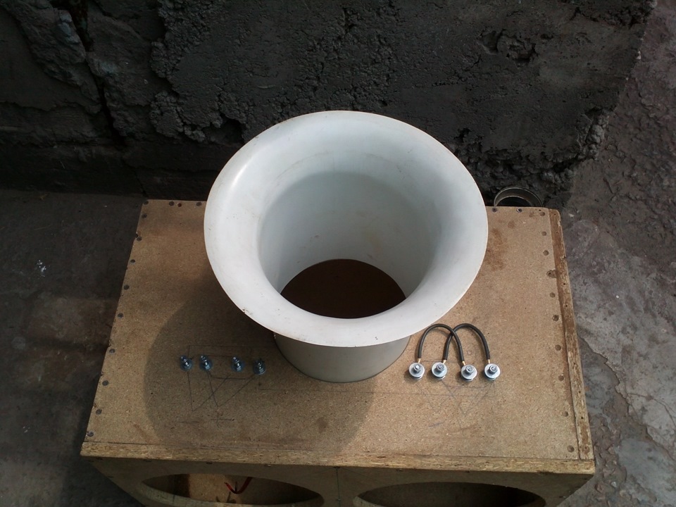 Feshion collection box under the subwoofer 2013 3