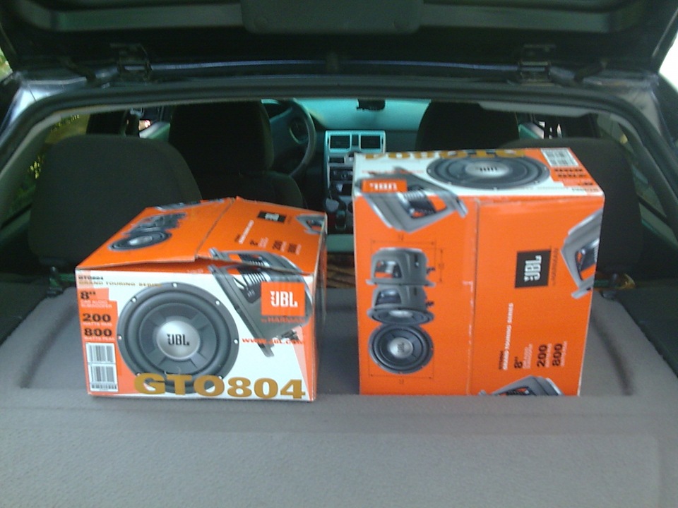 Саби JBL GTO 804 завершення 1