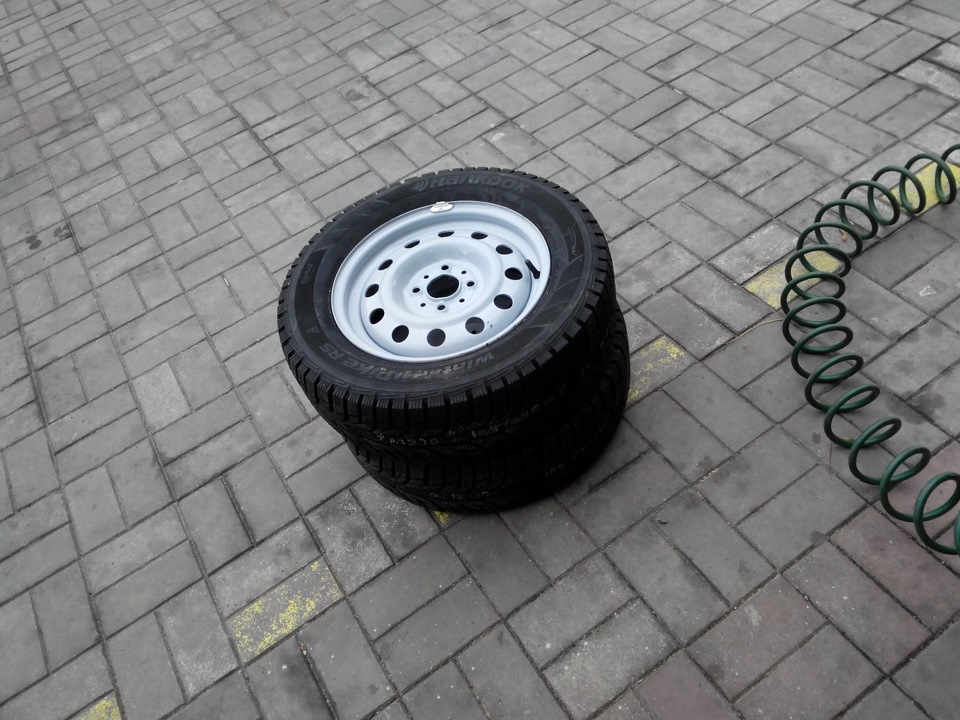 прикупив зимову гуму та штампування 2