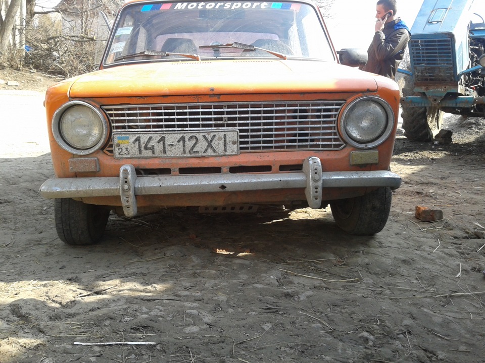 Жовтий ТАЗ 1