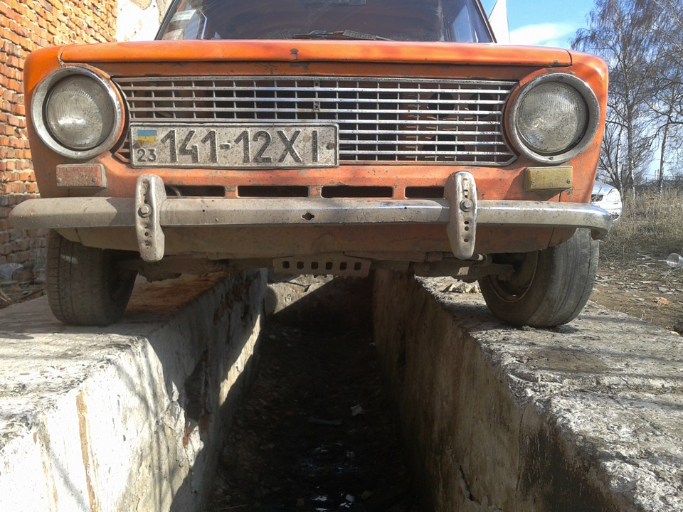 Жовтий ТАЗ 2