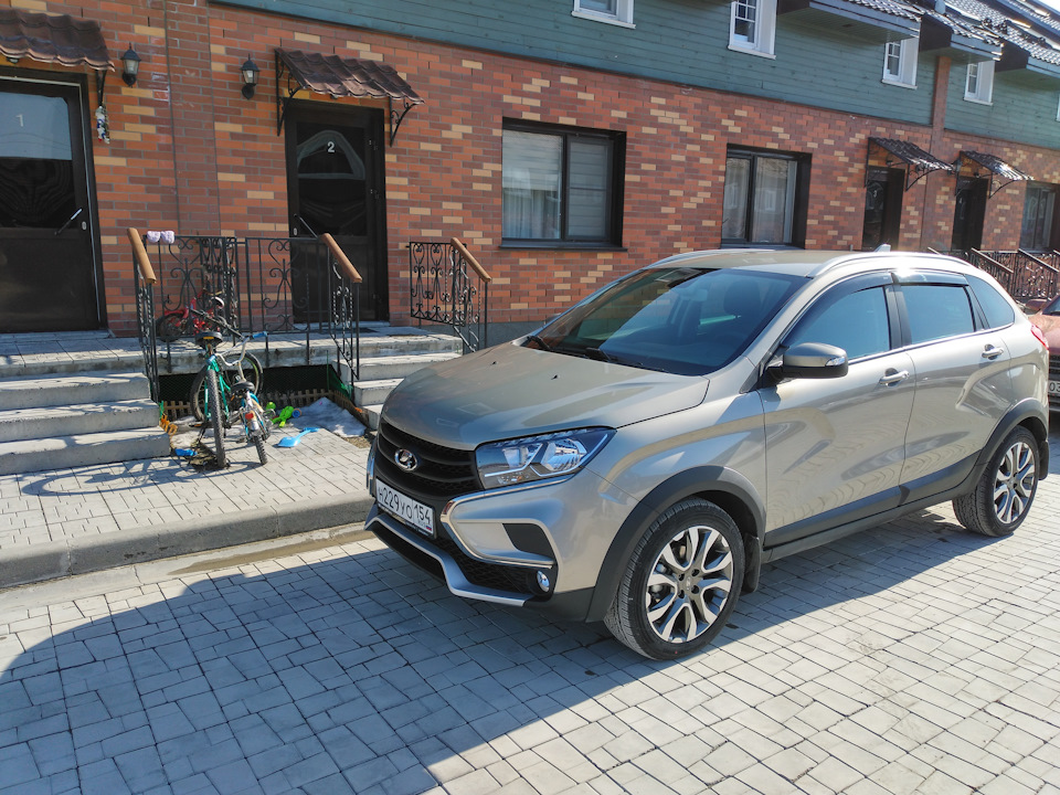 Lada X-RAY Cross. Перша тисяча 3