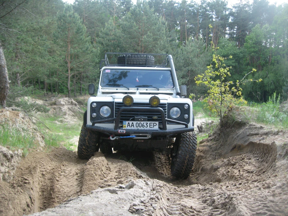 Defender+Suzuki Jimny Маленький пройдисвіт) у кар'єрі. Частина 1