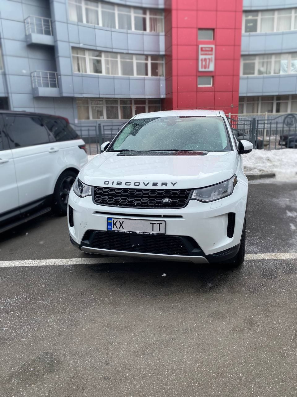 Заміна решітки радіатора на чорну + чорні літери 1