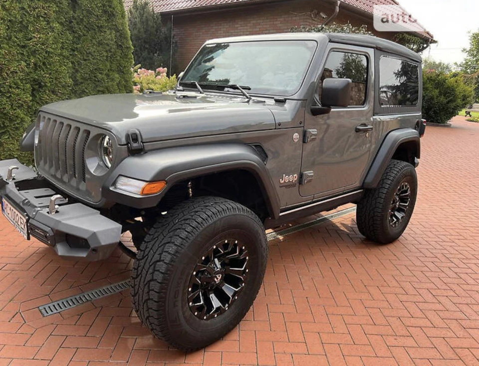 Диско 3 / Wrangler JL - порівняння моделей