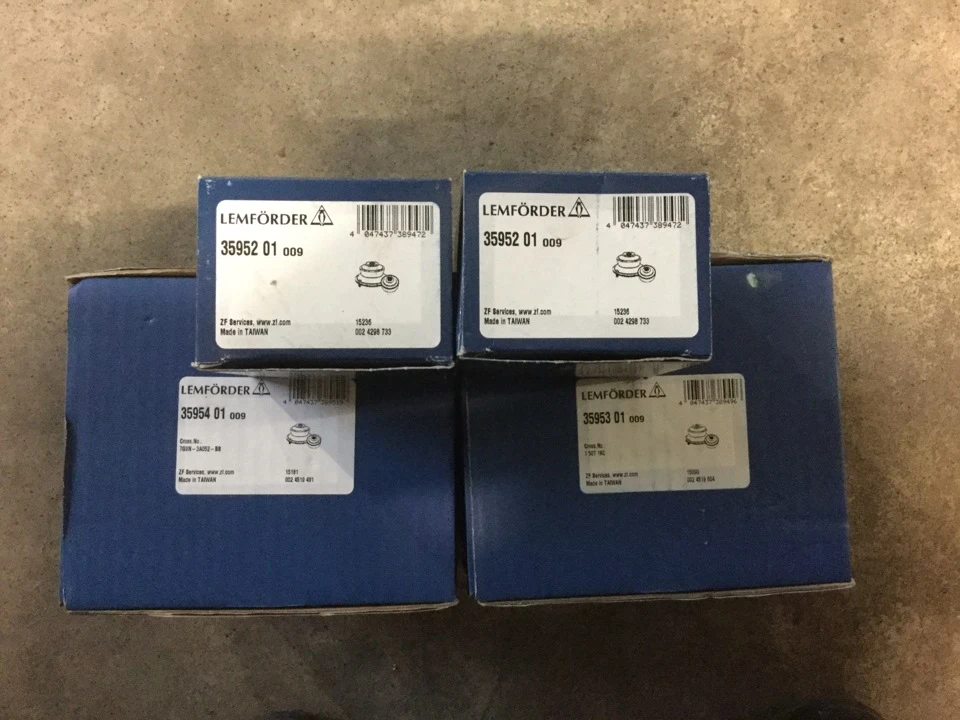 Заміна сайлентблоків передніх важелів.