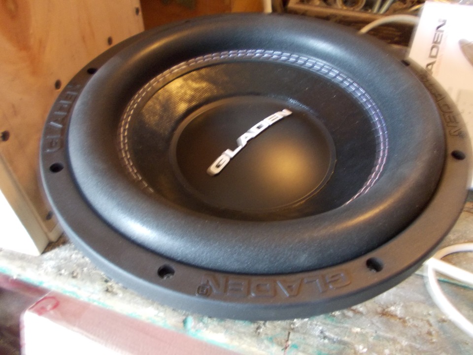 Gladen Audio SQX 10 3