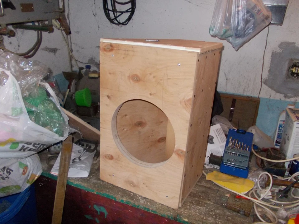 Gladen Audio SQX 10 установка