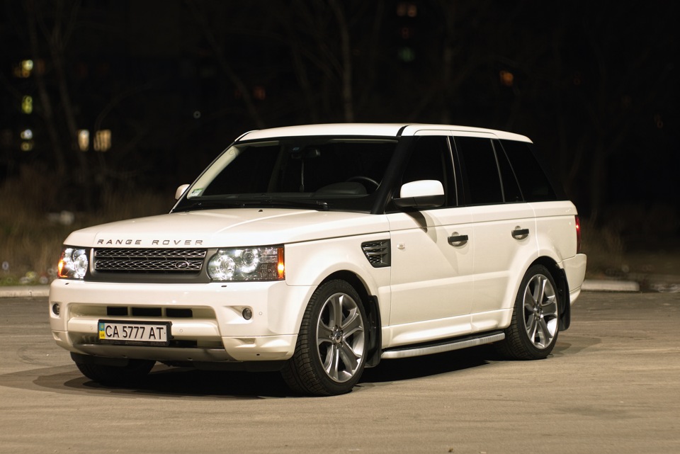 Range Rover Sport & Mazda 3 1