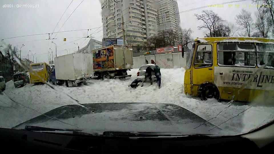 Київ засипало снігом, до чого конкретно 3
