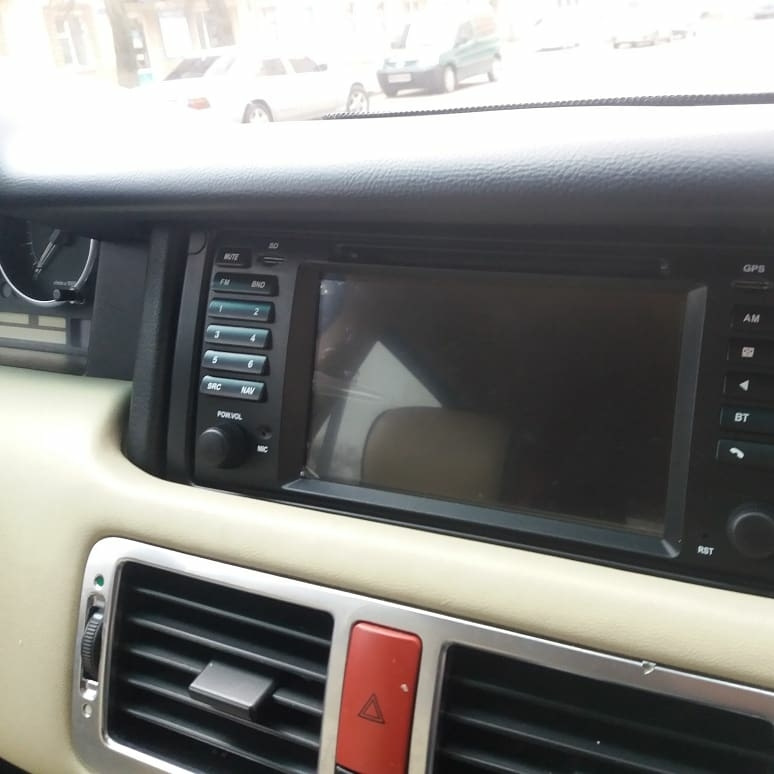 Магнітола, Мультимедіа Ленд Ровер Range Rover 1