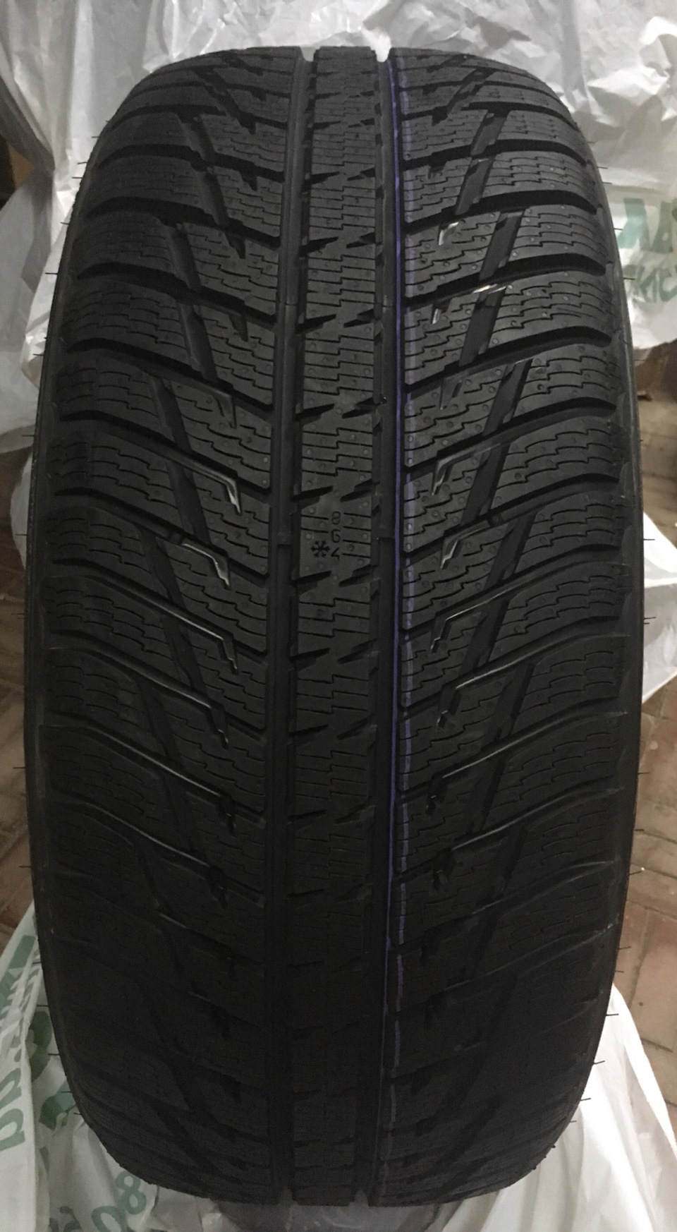 : «Зимова гума Nokian WR SUV 1