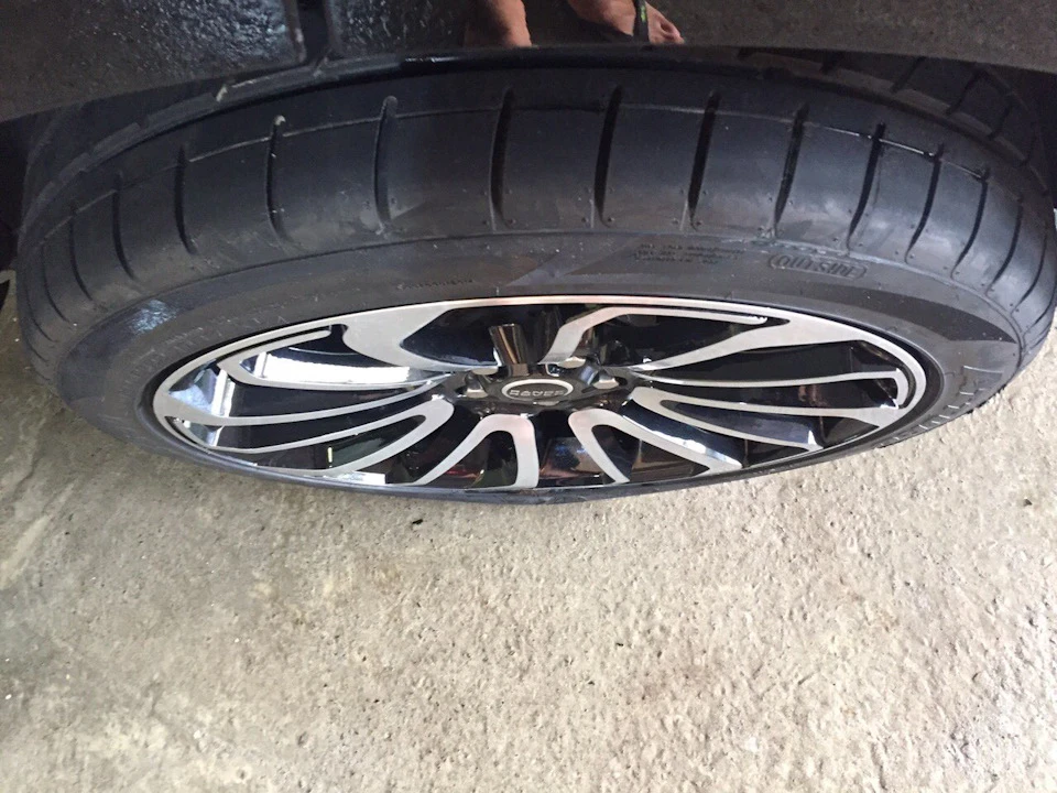 275/40-22 ATTURO AZ850