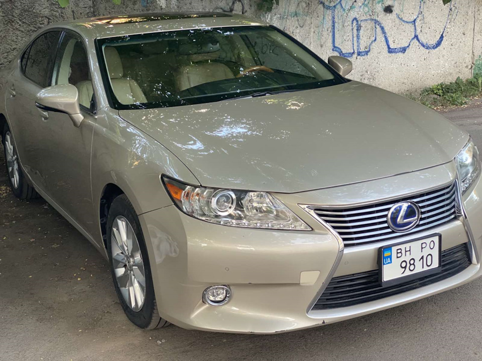 #14 Мінуси Lexus ES300h 1