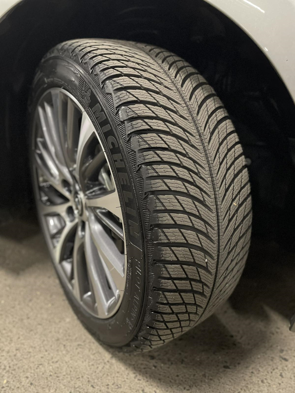 Зимова гума Michelin Pilot Alpin 5 4