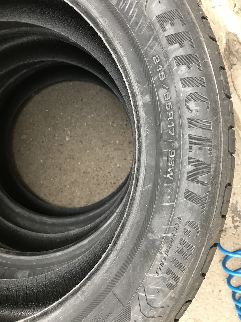Літня гума Goodyear EfficientGrip Performance 215/55/17 4