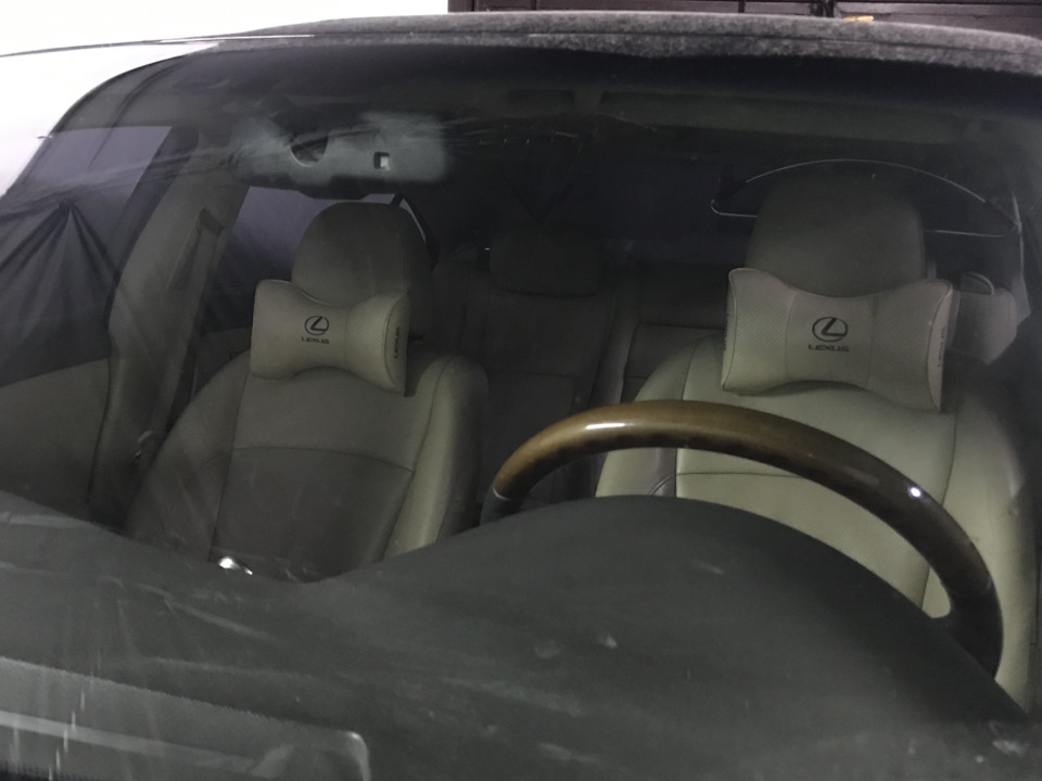 1. Подушки Lexus 3