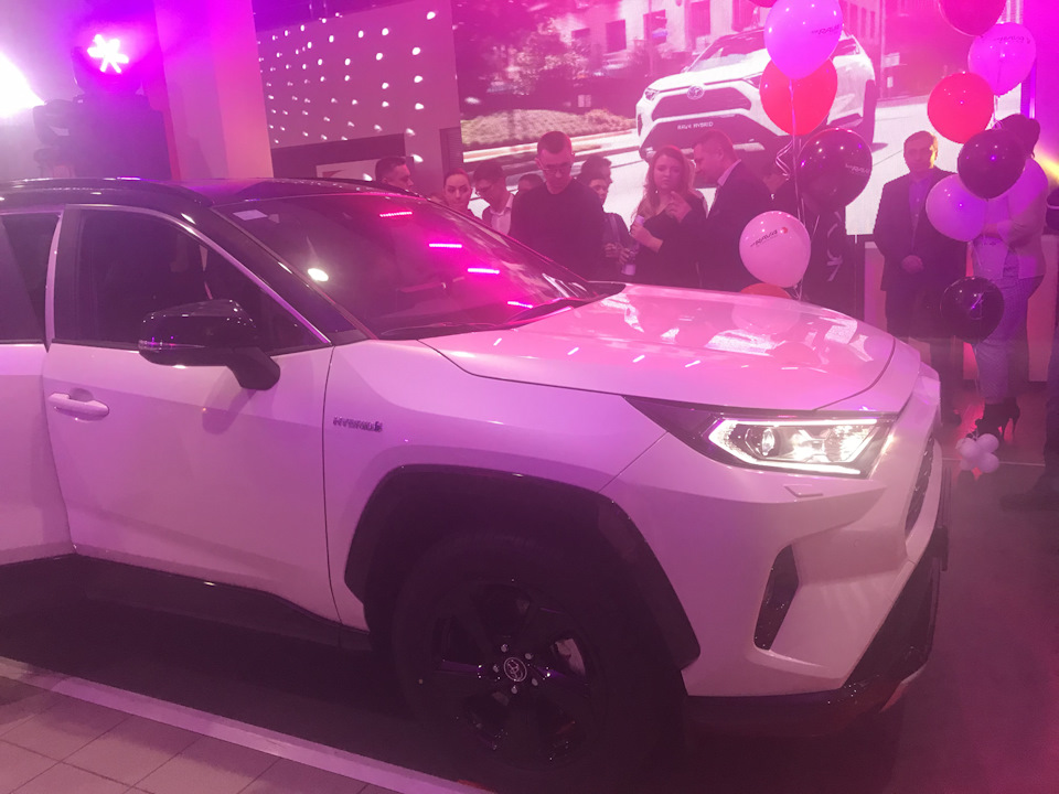 Лексус Пантера - на презентації нового RAV-4! 1