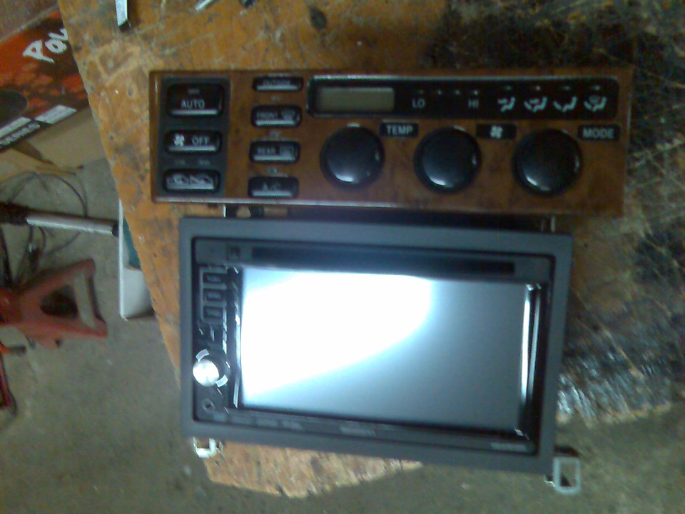 2 DIN KENWOOD, підсилювач JVC, саб IVOLGA 5