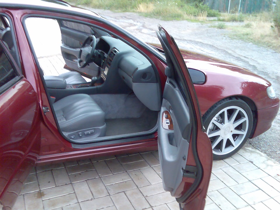 GS 300 T3JL салон 3