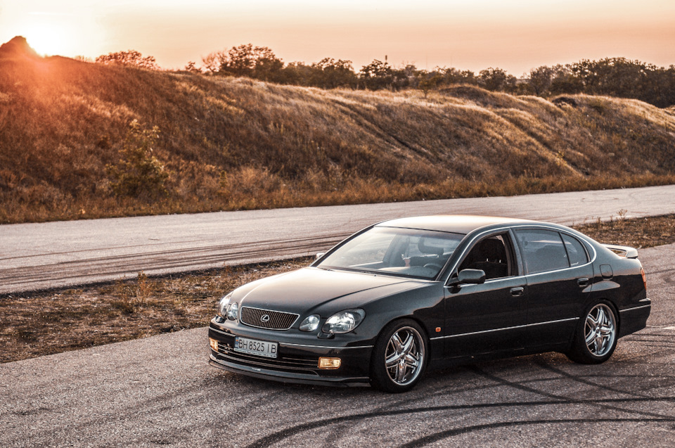 Фото захід сонця lexus gs300 1