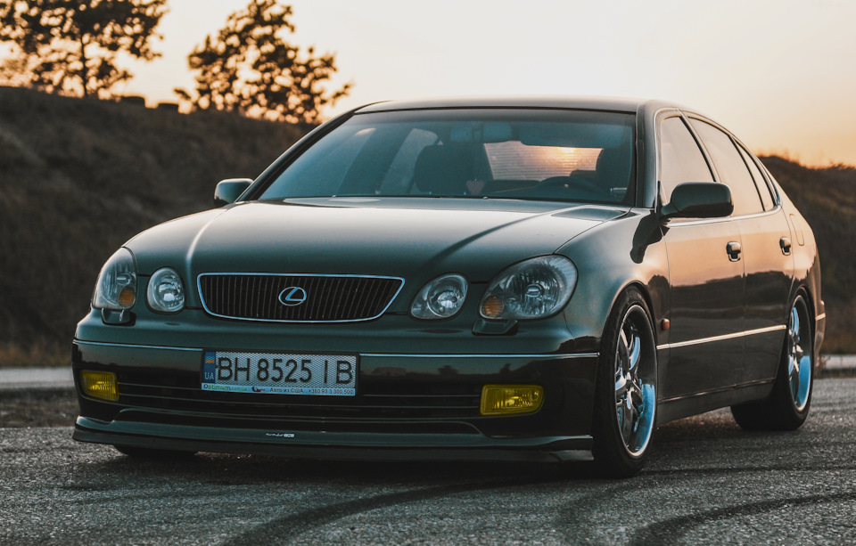 Фото захід сонця lexus gs300 2