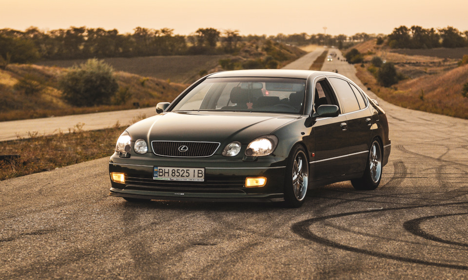 Фото захід сонця lexus gs300 3