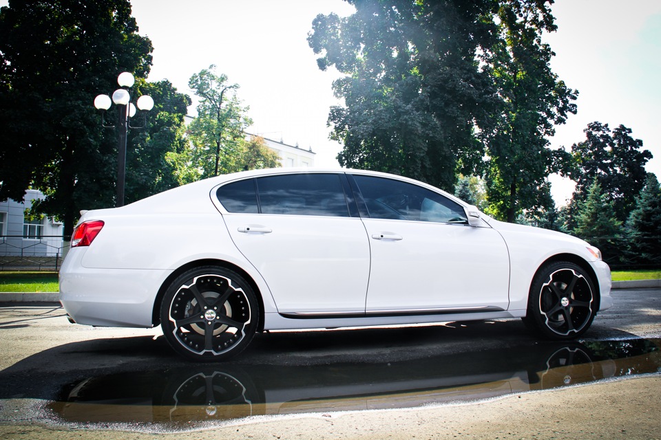 Lexus GS 350 awd & Giovanna Dalar R20 Black 2