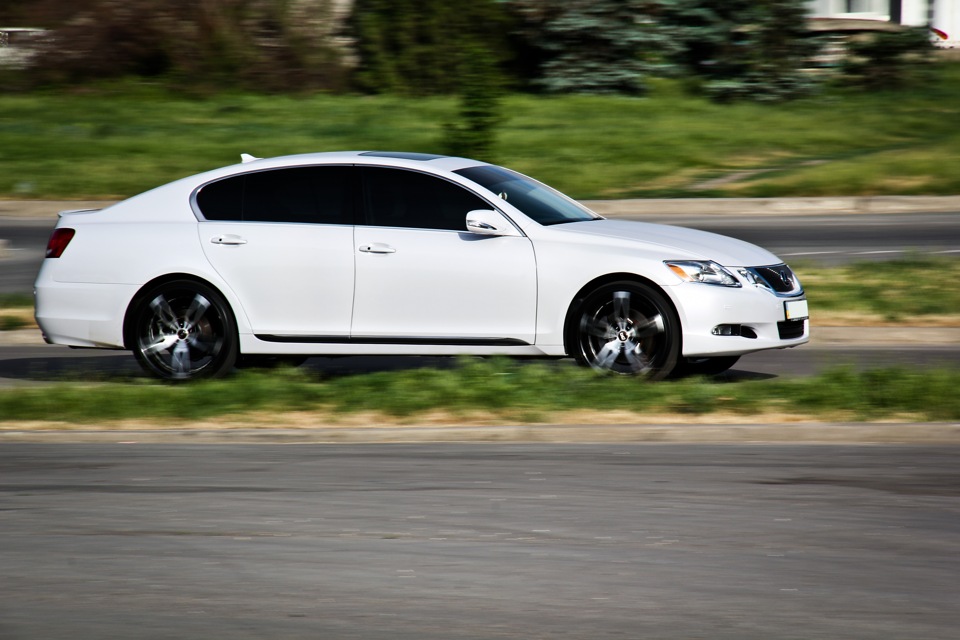 Lexus gs 350 awd у переміщенні… R20 wheels… 3