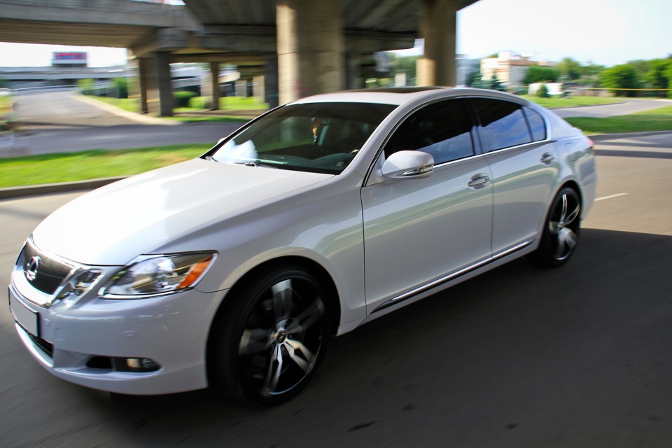 Lexus gs 350 awd у переміщенні… R20 wheels… 2