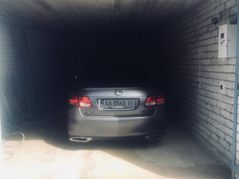 Lexus обзавівся гаражем. :) 1