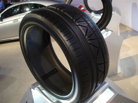 нове взуття Nitto Invo 2
