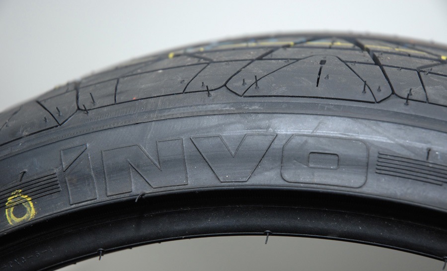 нове взуття Nitto Invo 5