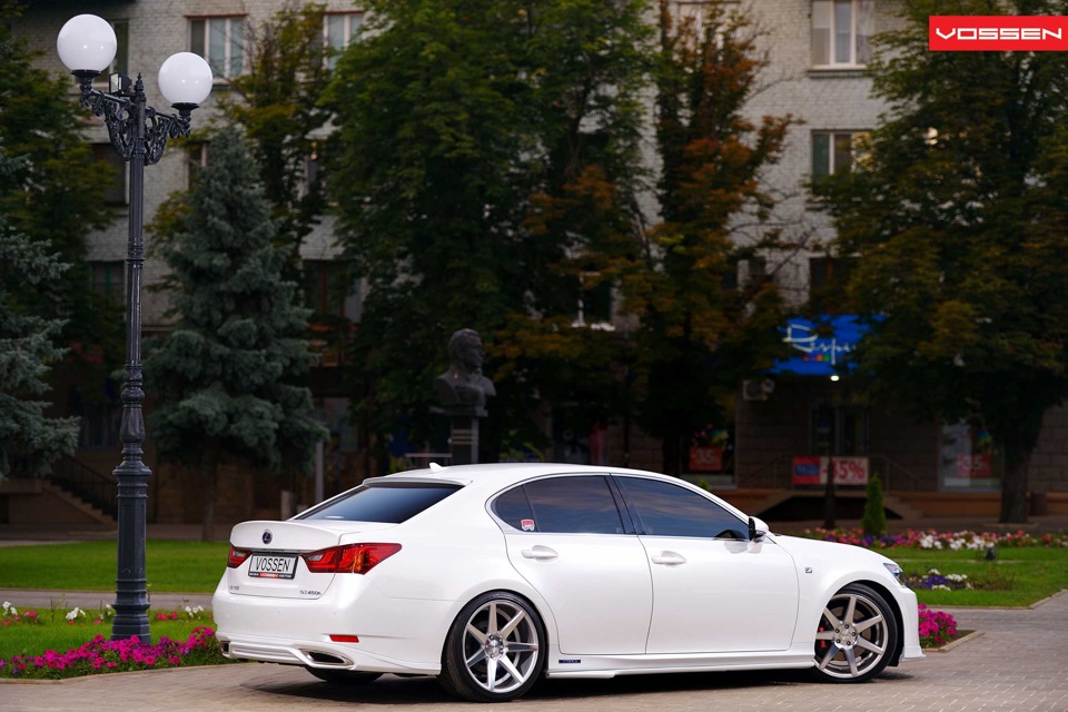 повна фотосесія Lexus gs & Vossen & Wald & Tanabe 5