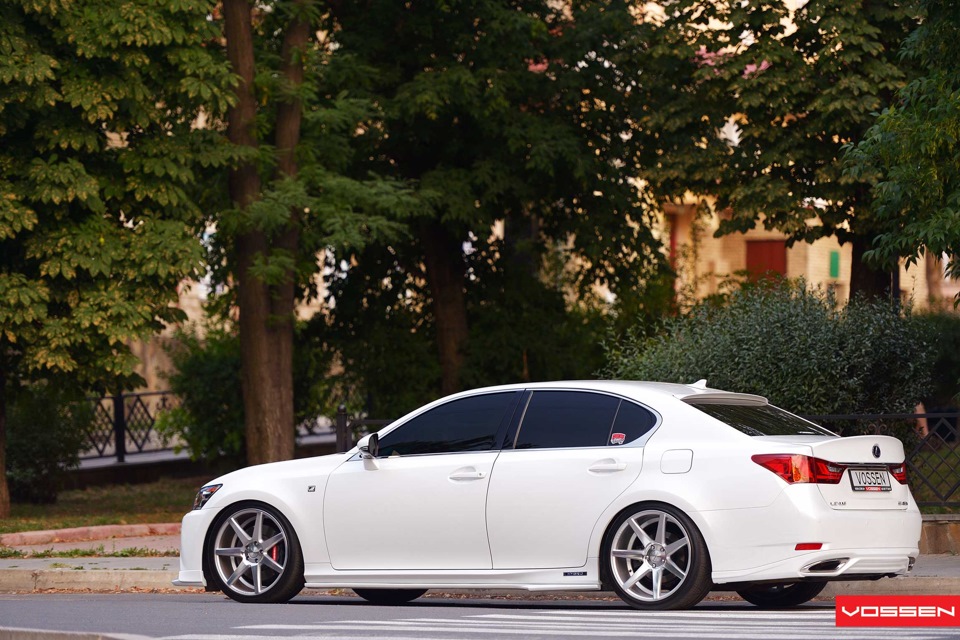 повна фотосесія Lexus gs & Vossen & Wald & Tanabe 3