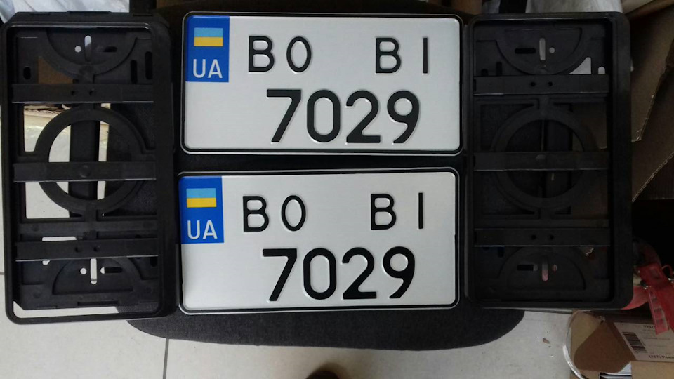 Нова кришка багажника, спойлер ТТЕ оригінал та квадрат номера 1
